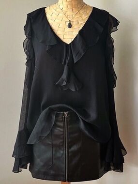 Diane von Furstenberg Silk Chiffon Cold Shoulder Ruffle Blouse Black Size 6
